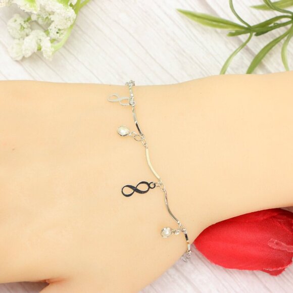 "Trendy Handmade Bracelet – A Thoughtful Gift for Girls & Women | UNVRC1017 - Picture 6 of 10